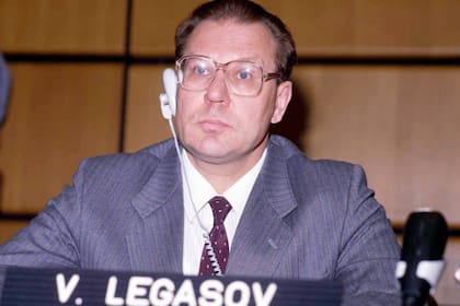 El Legasov real, en Ginebra, en 1986