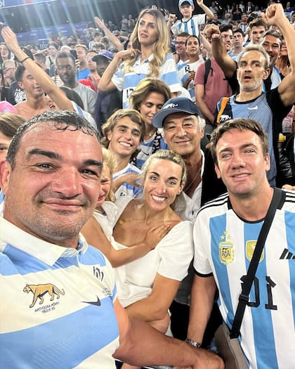 El legendario forward Agustín Creevy, va por su cuarto mundial con Los Pumas. En Francia lo acompaña su esposa, la abogada Virginia Vercelli, quien con su hija, Helena
