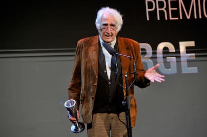 El legendario guionista Jorge Goldenberg, otro de los artistas distinguidos por su trayectoria