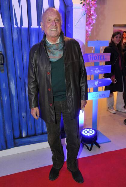 El legendario productor Héctor Cavallero