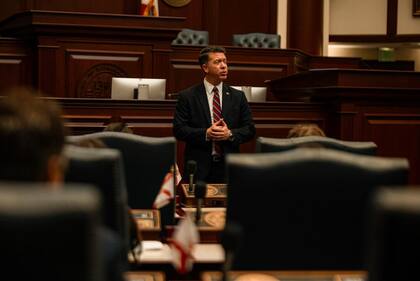 El legislador Ryan Chamberlin propuso un proyecto de ley para modificar los requisitos del salario mínimo estatal de Florida