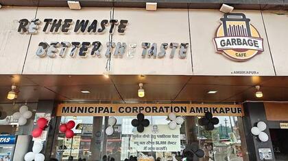 El lema en la entrada de la cafetería es "cuantos más residuos, mejor el sabor".