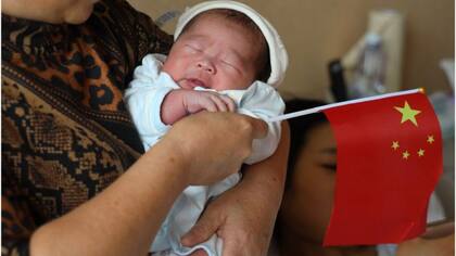 El levantamiento de la política del hijo único en China hizo poco para revertir la caída en la tasa de natalidad