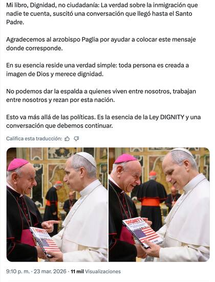 El libro de María Elvira Salazar llegó al Papa