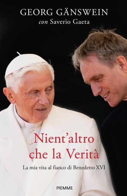 El libro del secretario privado de Benedico XVI salió a la venta hoy