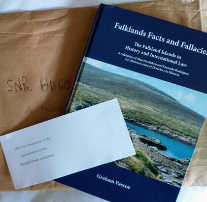 El libro "Falklands Facts and Falacies"