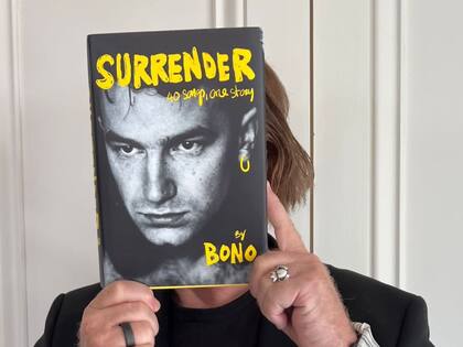 El libro Surrender, de Bono, fue uno de los recomendados por Bill Gates
