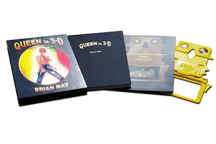 El libro trae un visor para las fotos 3-D, con un diseño creado por May