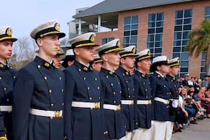 Los liceos militares quieren mantener su identidad y rechazan el plan de reformas del Gobierno