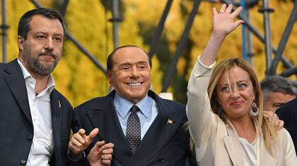 El líder de la Liga, Matteo Salvini, el líder de Forza Italia, Silvio Berlusconi, y la líder de los Hermanos de Italia, Giorgia Meloni, el 22 de septiembre de 2022 