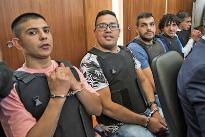 Guille Cantero, el líder de los Monos, y sus principales secuaces están en prisión, pero mantienen el control de la violencia en Rosario