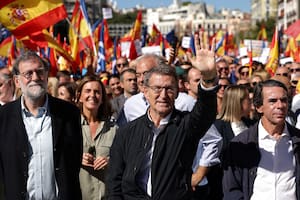El PP se moviliza contra la amnistía a Puigdemont antes de la investidura de Feijóo