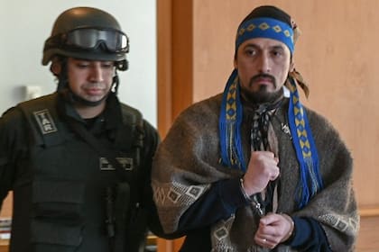 El líder mapuche Francisco Facundo Jones Huala se presenta ante un juzgado chileno para el control de su detención el 12 de septiembre de 2018.