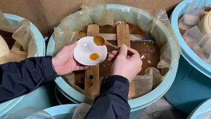 El líquido que quedaba tras la fermentación del miso Kinzanji se transformó en salsa de soja