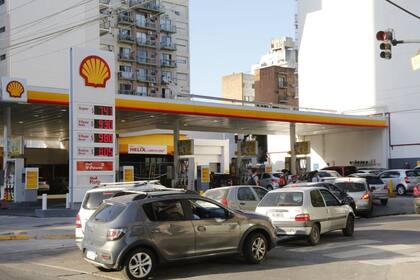El litro de nafta subirá alrededor del 4,4% en la Ciudad Autónoma de Buenos Aires, pasando de $750 a $783.