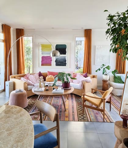 El living de Carina Michelli cuenta con mucha luz natural