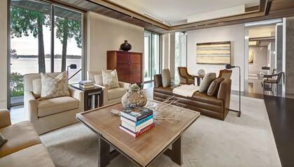 El living de una de las mansiones donada