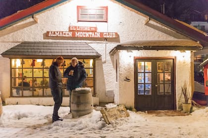 EL Living del Almacén funciona un ex almacén que perteneció a la familia Bergadá, pioneros de la villa del Catedral.