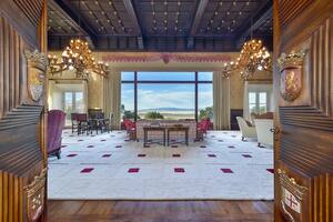 Cómo es por dentro Zorro Ranch, la antigua propiedad del pedófilo Epstein que volvió a ser allanada por una macabra sospecha