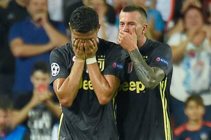 El llanto de CR7 tras la expulsión ejecutada por el árbitro Felix Brych