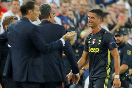 El llanto de CR7 tras la expulsión ejecutada por el árbitro Felix Brych: protesta Allegri, el DT de Juventus