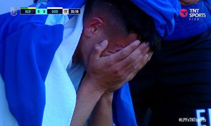 El llanto de Facundo Altamira por ser reemplazado a los 29 de la primera parte