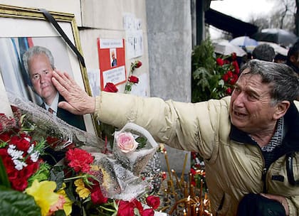 El llanto de una simpatizante de Milosevic, en Belgrado