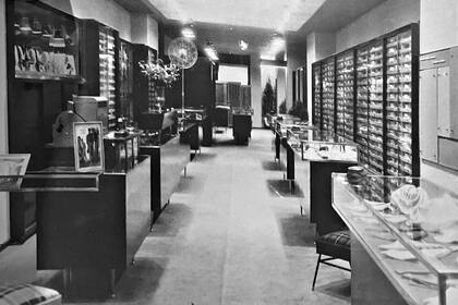 El local de Giesso sobre la avenida Santa Fe al 1555 mostraba la nueva tendencia de la marca, que propuso un estilo más moderno y minimalista