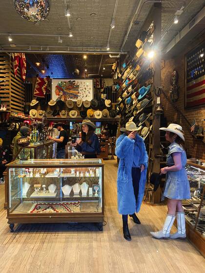 El local de Kemo Sabe, un imán para los amantes de la moda western.