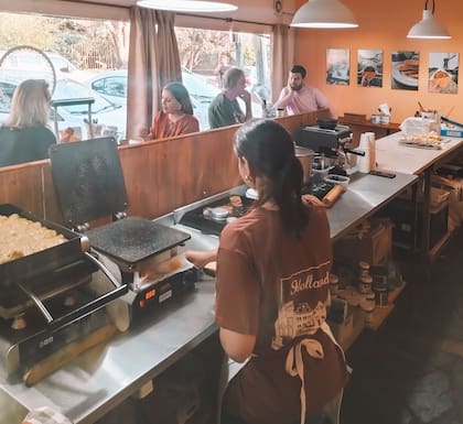 El local en acción, las máquinas detrás del sabor