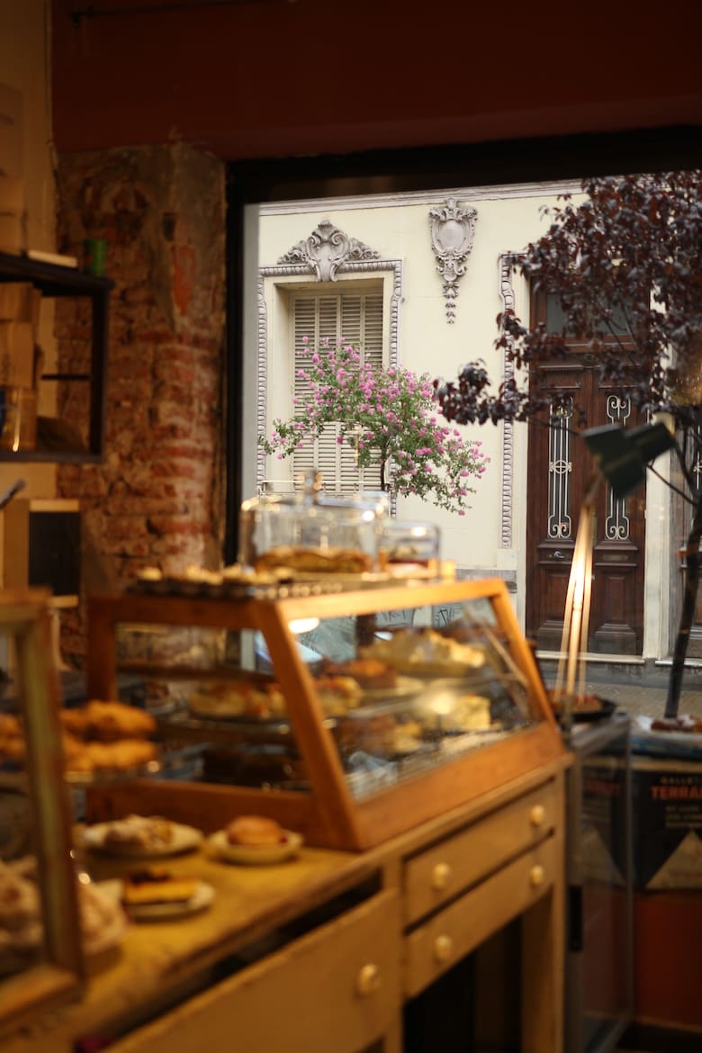 El sabor de la tradición: cómo Carolina Serradilla revolucionó la pastelería en San Telmo