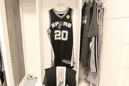 El locker de Manu previo a la primera final