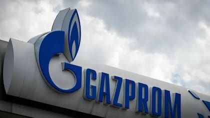 El logo de la megaempresa de energía rusa Gazprom