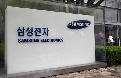 El logo de Samsung en uno de los edificios que tiene en Seúl