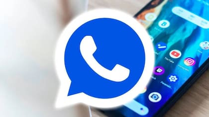 El logo de WhatsApp Plus es de color azul 