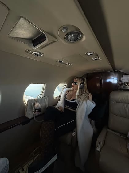 El look con el que Wanda Nara viajó al sur argentino