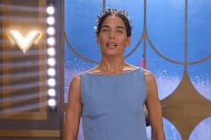 Juana Viale volvió a lucir un diseño de Gino Bogani y dio que hablar con su look de transparencias