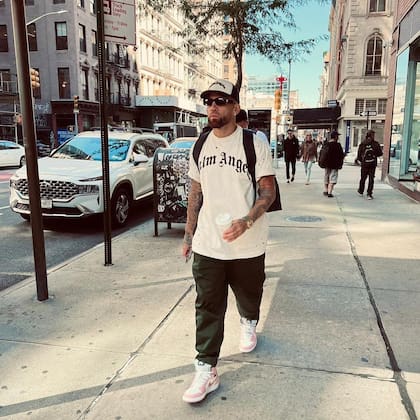 El look de Nicolás Otamendi para caminar por Nueva York