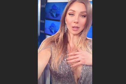 El look que eligió la conductora reveló gran parte de su cuerpo