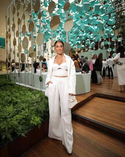 El look total white de Antonela Roccuzzo que dio qué hablar en las redes (Foto: Instagram @antonelaroccuzzo)