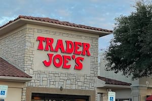La apuesta de Trader Joe’s: compra una esquina “de lujo” en California para su nueva tienda