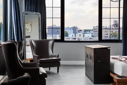 El lugar cuenta con 125 habitaciones amuebladas y con varias amenidades de lujo