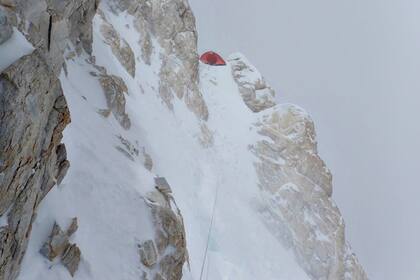 El lugar donde estaba emplazada la carpa de los alpinistas