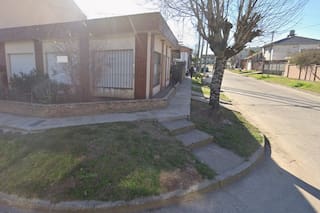 Conurbano salvaje: balearon a un chico para robarle el celular mientras estaba sentado en la vereda