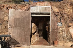 La mina de oro en Arizona convertida en una casa-búnker que se vende por 277 mil dólares