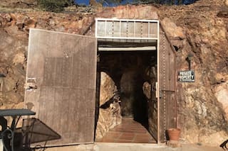 La mina de oro en Arizona convertida en una casa-búnker que se vende por 277 mil dólares