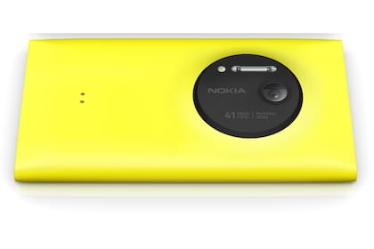 El Lumia 1020 y su sensor de 41 megapixeles junto al doble flash (Xenón para fotos, LED para video)