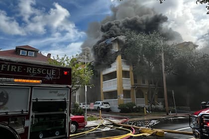 El lunes 10 de junio por la mañana se produjo el incendio masivo en el edificio de apartamentos de Miami