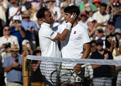 El lunes de la semana pasada, Fognini y Alcaraz, tras una emocionante victoria en cinco sets del español, en Wimbledon; terminaría siendo el último partido del italiano