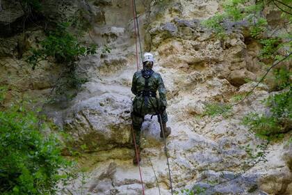 El lunes la reina Máxima participó de una jornada de entrenamiento con mécidos que se están formando para convertirse en reservistas de las Fuerzas Armadas (Foto: Instagram @koninklijkhuis)